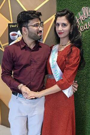 Jayshri Akshay more